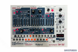 Roland SH-32 Synth